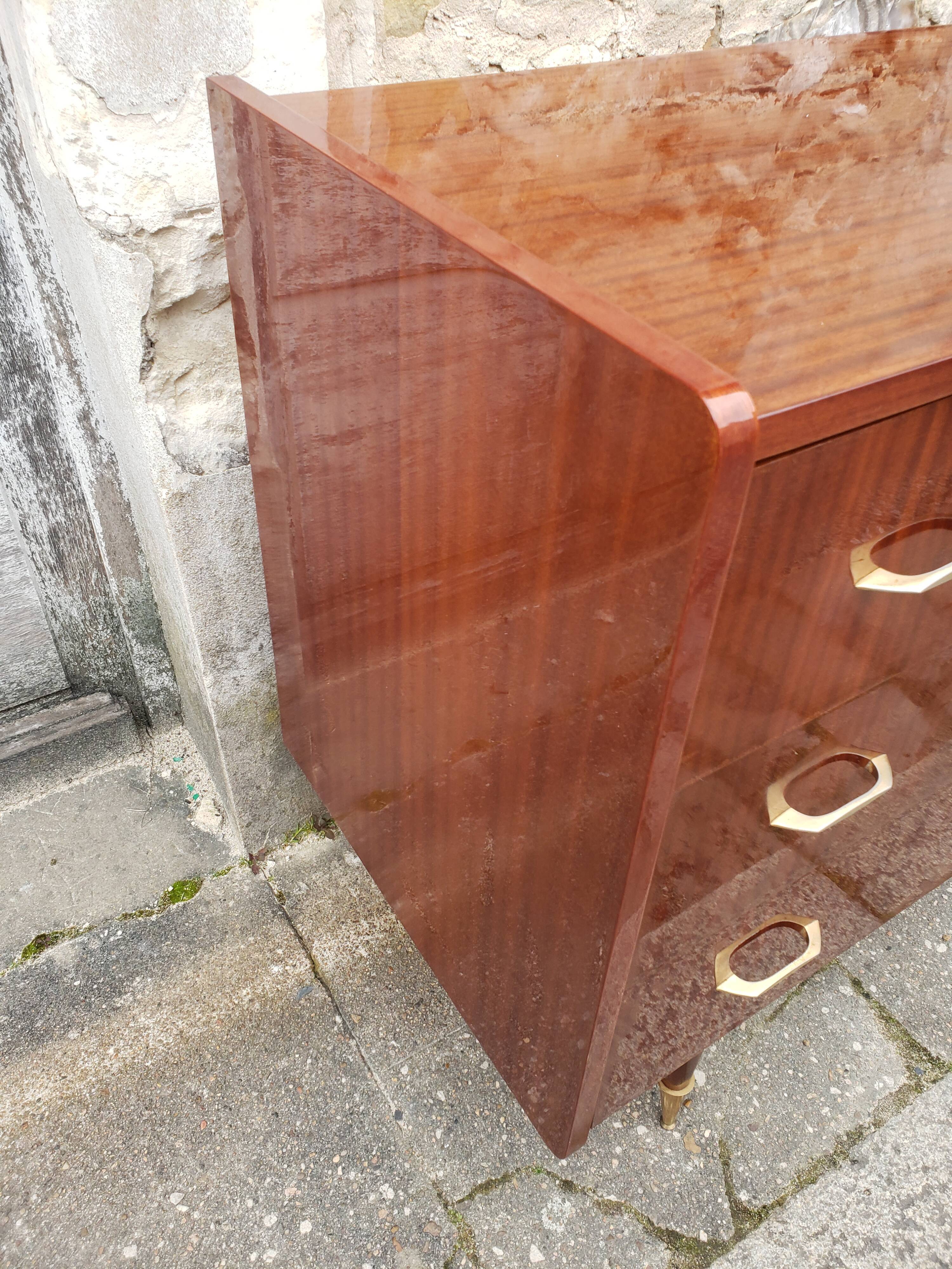 Commodity vintage right foot