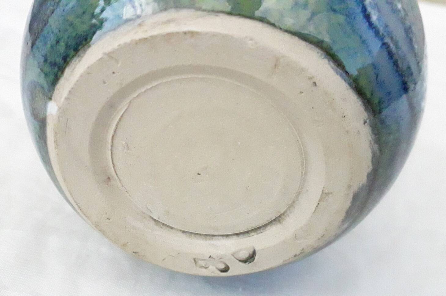 Ceramic flower vase