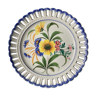 Wall plate with flowers and openwork edge