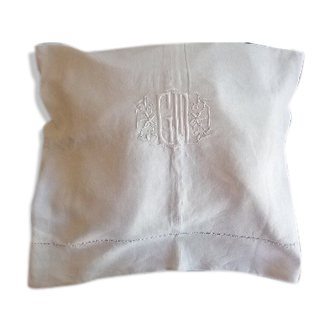 Drap en toile dense , monogramme GM, couleur ivoire.