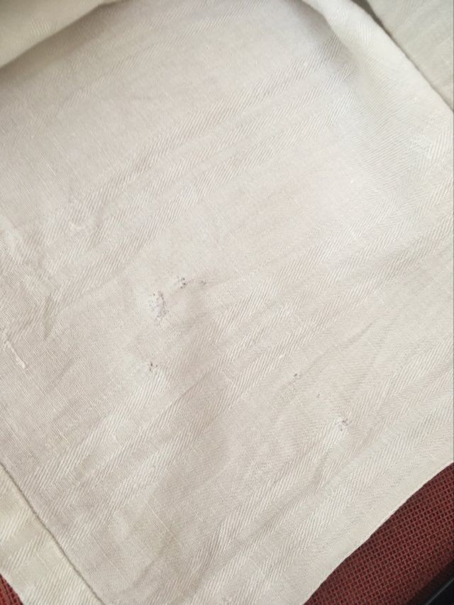 Damask tablecloth with double monogram M B.