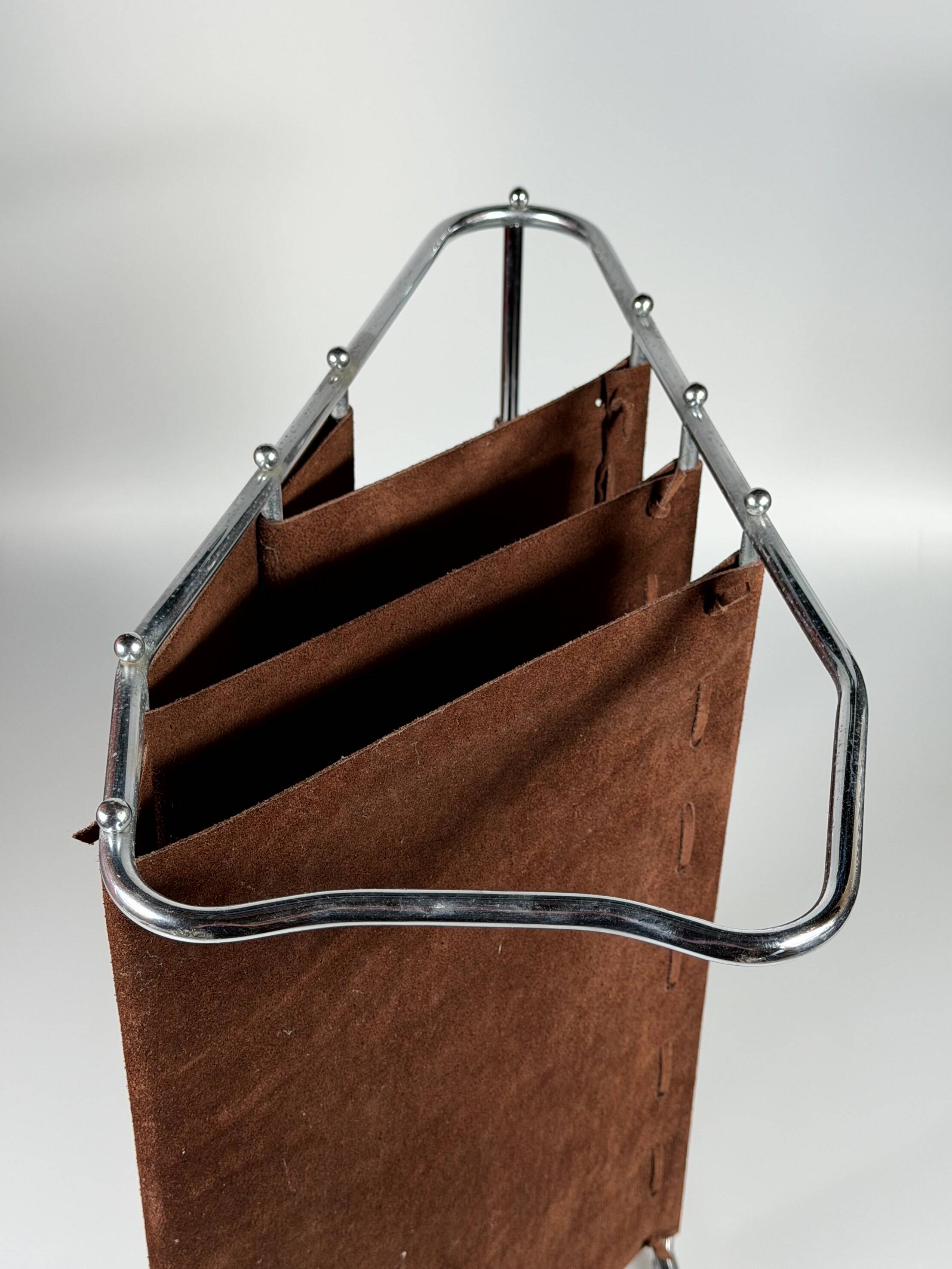 Porte-journaux et porte-revues en métal et cuir design du milieu du siècle des années 60 et 70