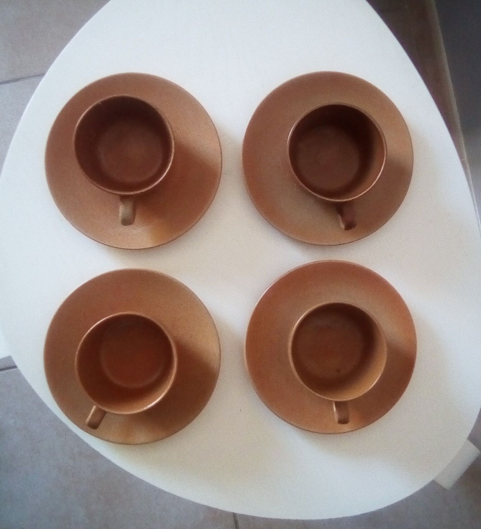 Set de 4 tasses et sous tasses en grès