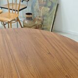 Extendable table with integrated Scandinavian style Self