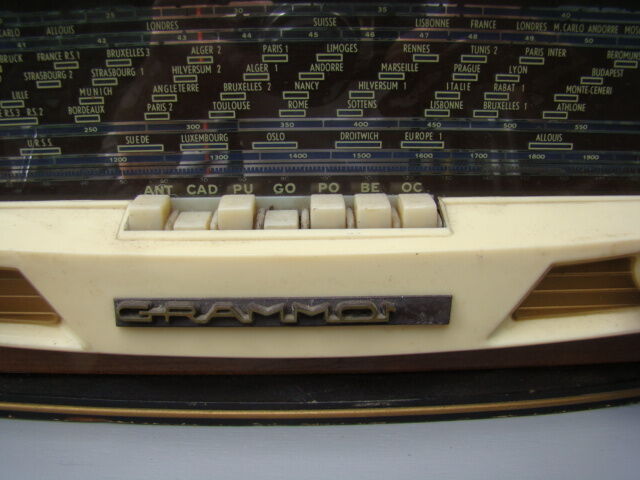 Poste de radio grammont ancien