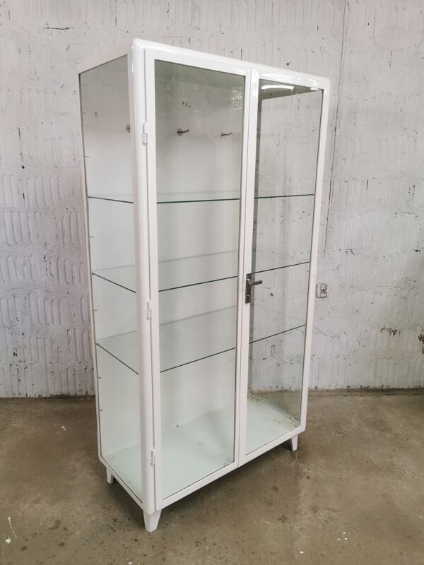 Cabinet industriel médical