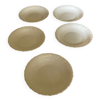 Set of 5 arcopal hollow plates