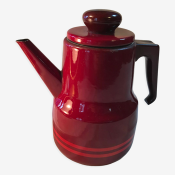 Vintage coffee maker in enamel and bakelite