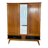Two-tone compass foot wardrobe