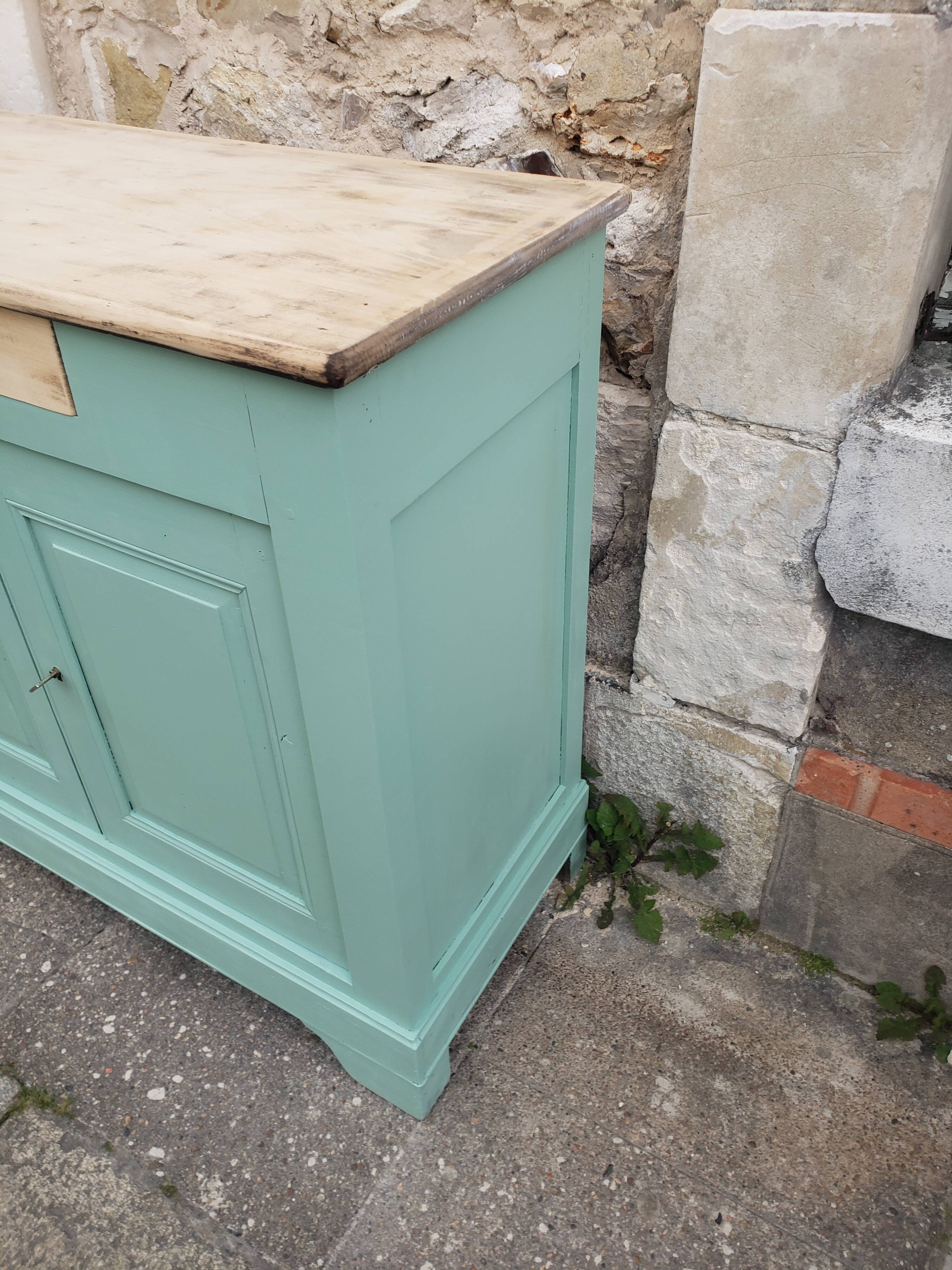 Parisian buffet green mint countryside