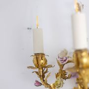 Paire d’appliques en bronze et à décor de fleurs. Circa 1880.