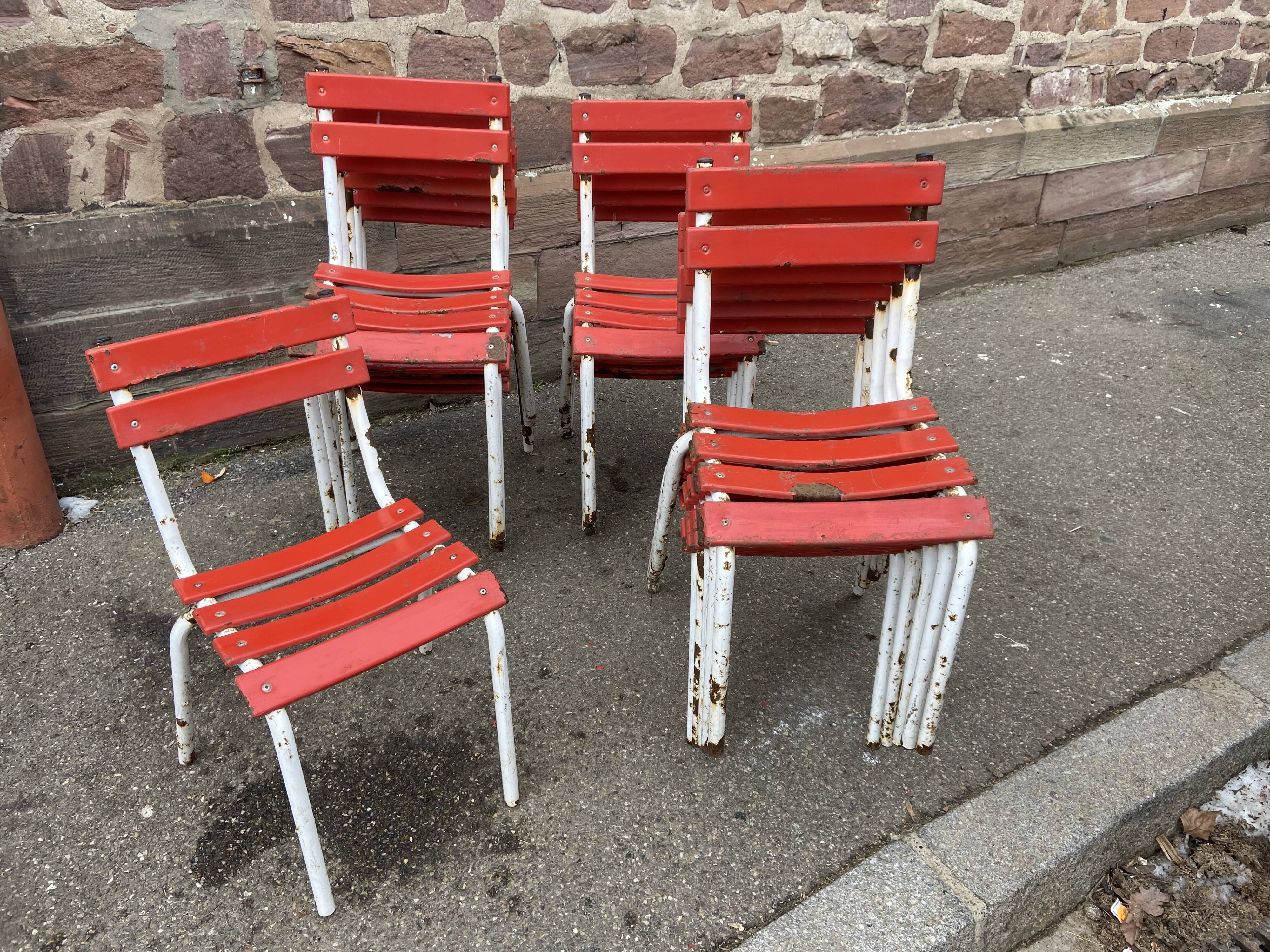 Chaise bistrot de terrasse tolix 1960