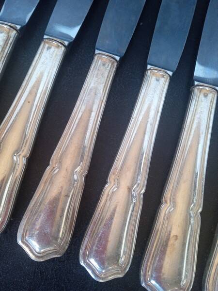 12 knives + silver metal punch from the 1950s