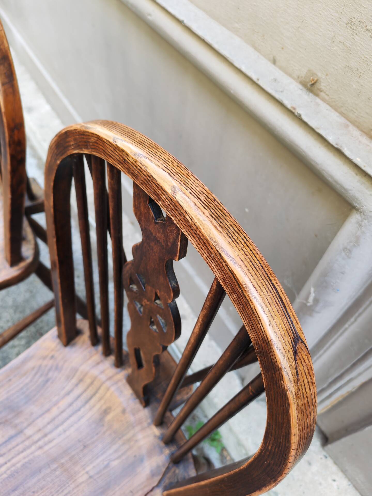Pair of vintage Windsor chairs in solid elm