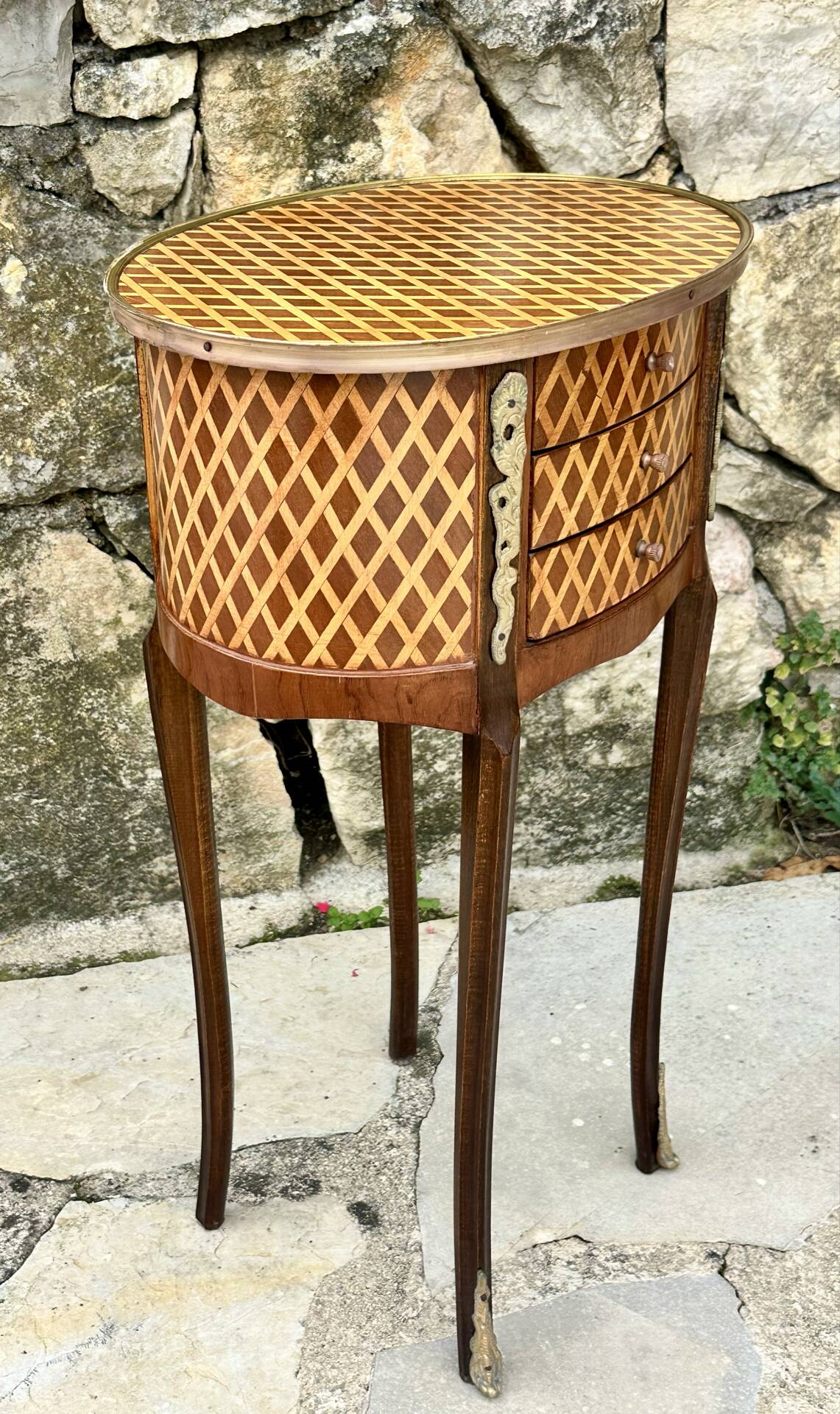 Chiffonier table or folding table in precious wood marquetry.