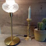 Lampe à poser métal doré abat jour verre ciselé, vintage