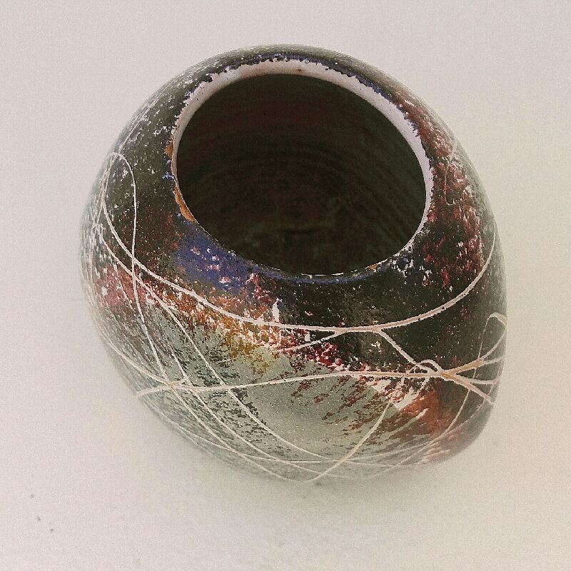Ceramic pebble vase vintage scarified décor