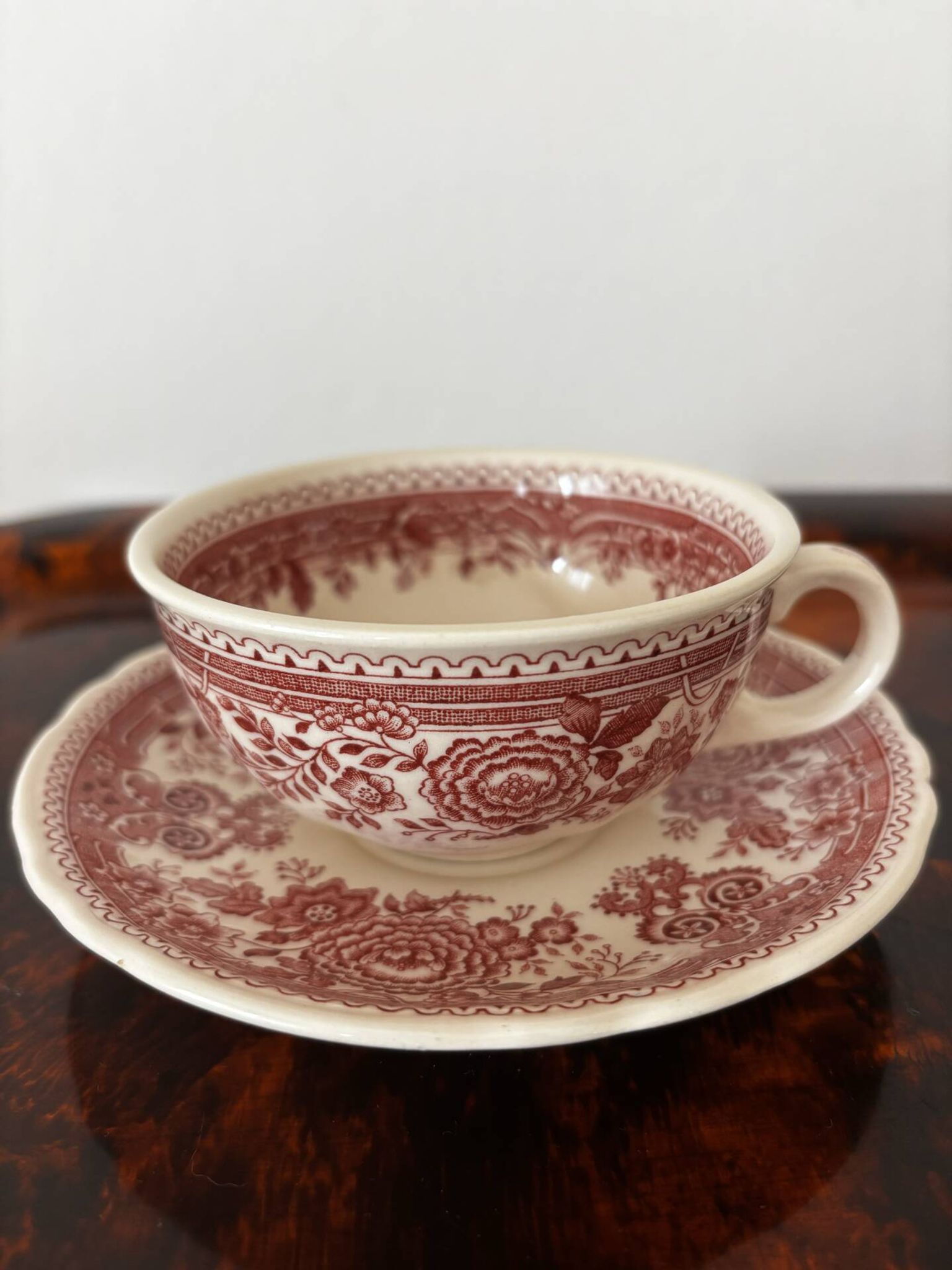 Cup and saucer Burgenland Villeroy and Boch burgundy