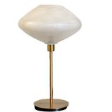 Lampe à poser avec un globe vintage soucoupe en verre et un pied doré