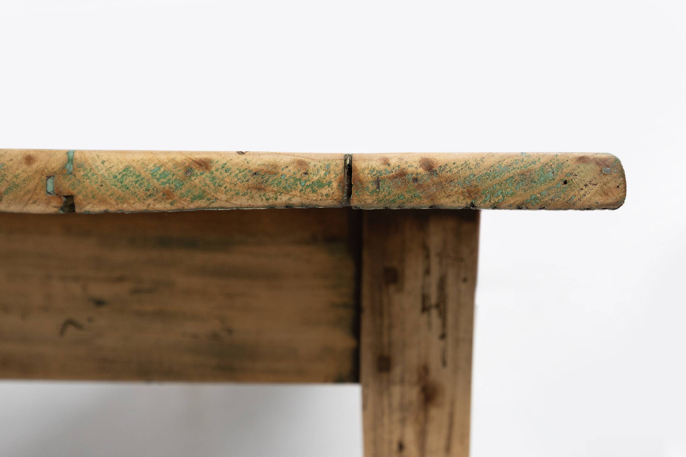 Grande table de ferme rustique en bois d'orme, France vers 1800