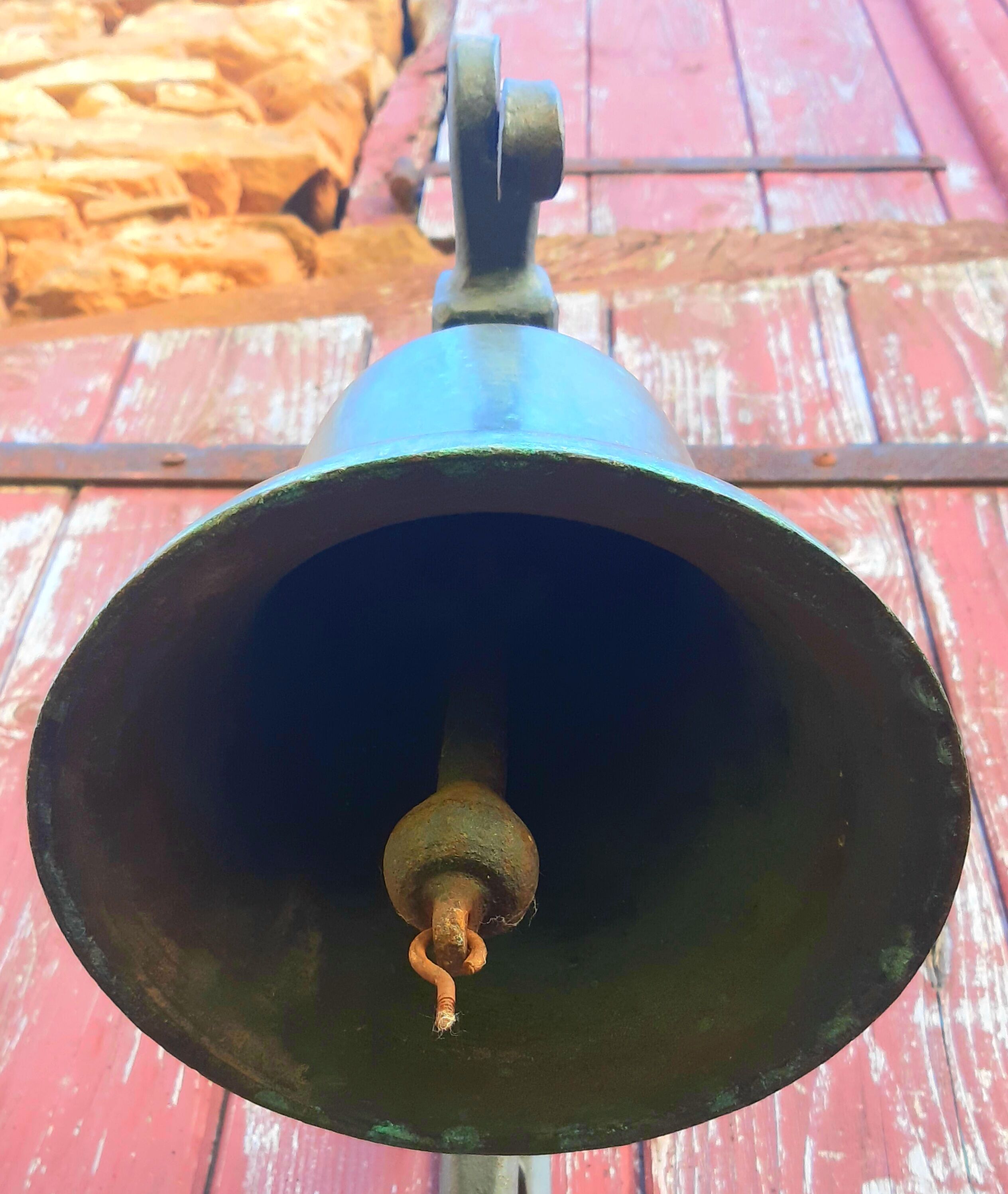 Wall bell