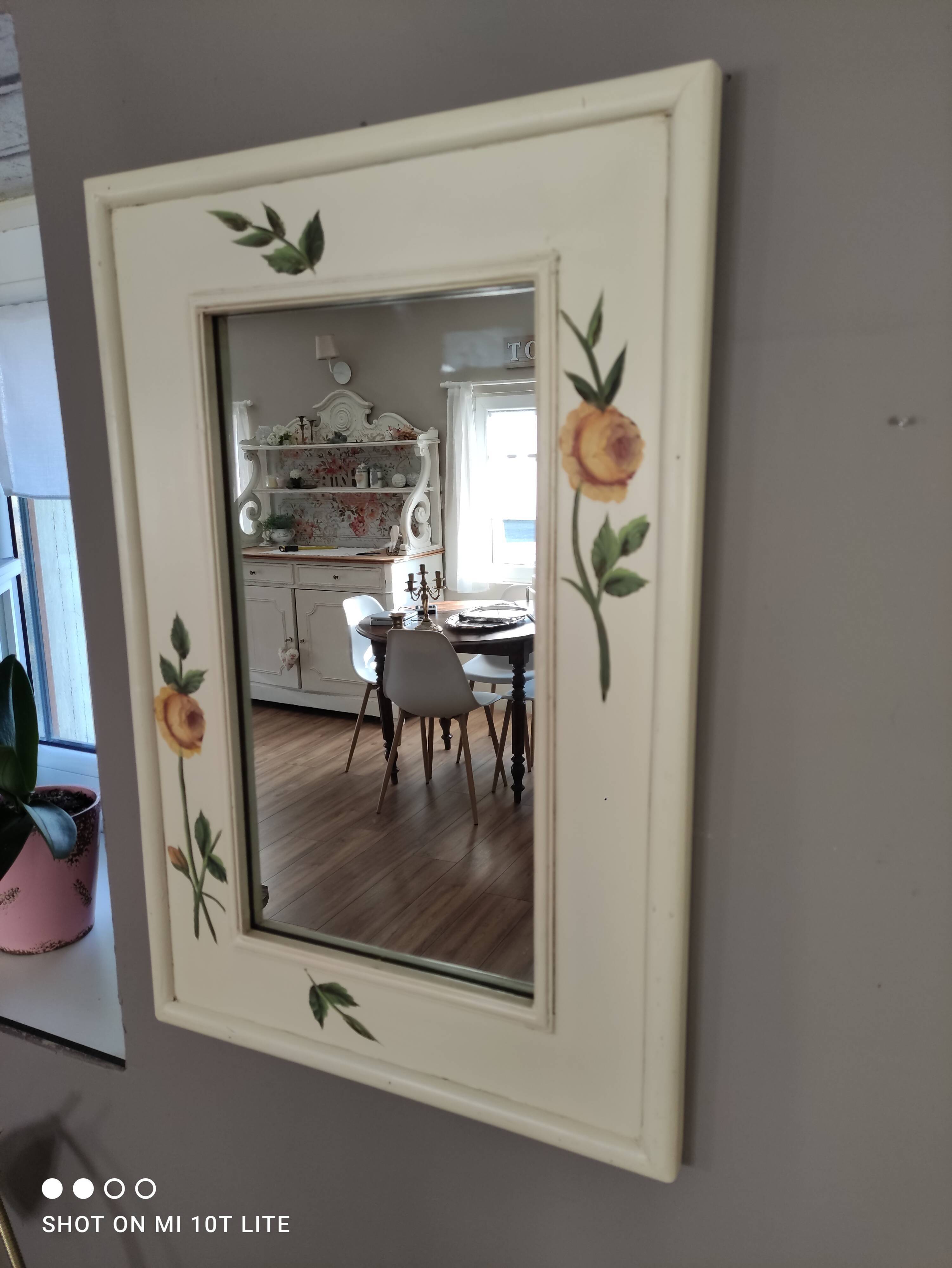 Vintage rectangular mirror in painted wood cream decoration yellow pinks