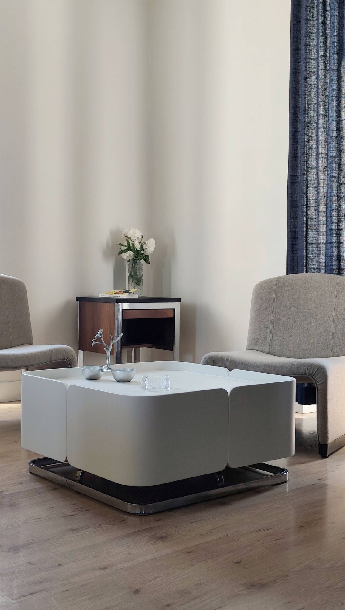 Table basse italienne space age, pièce unique, épreuve de designer