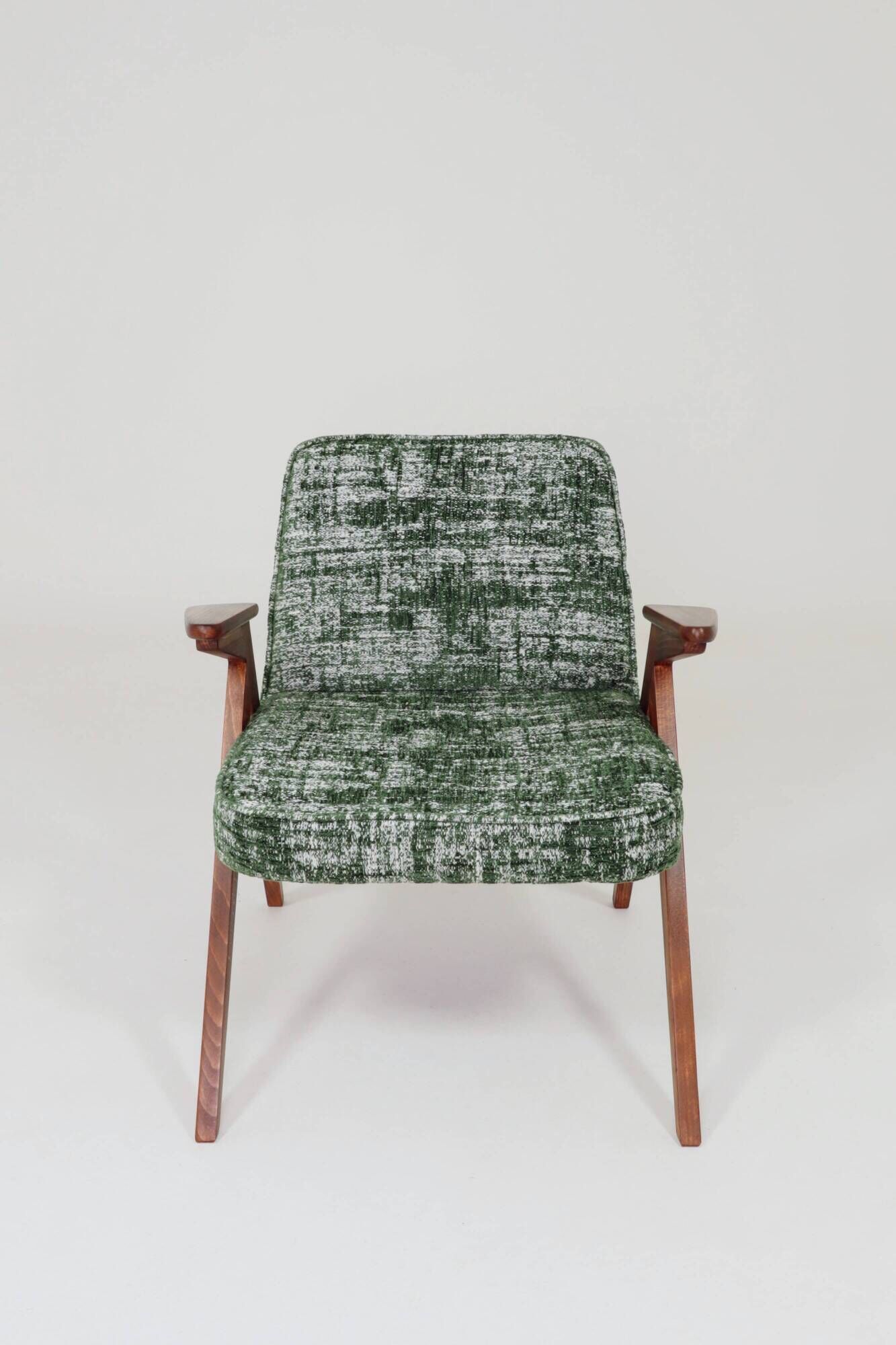Fauteuil lounge scandinave vert au design vintage en tissu Rustiq Forest