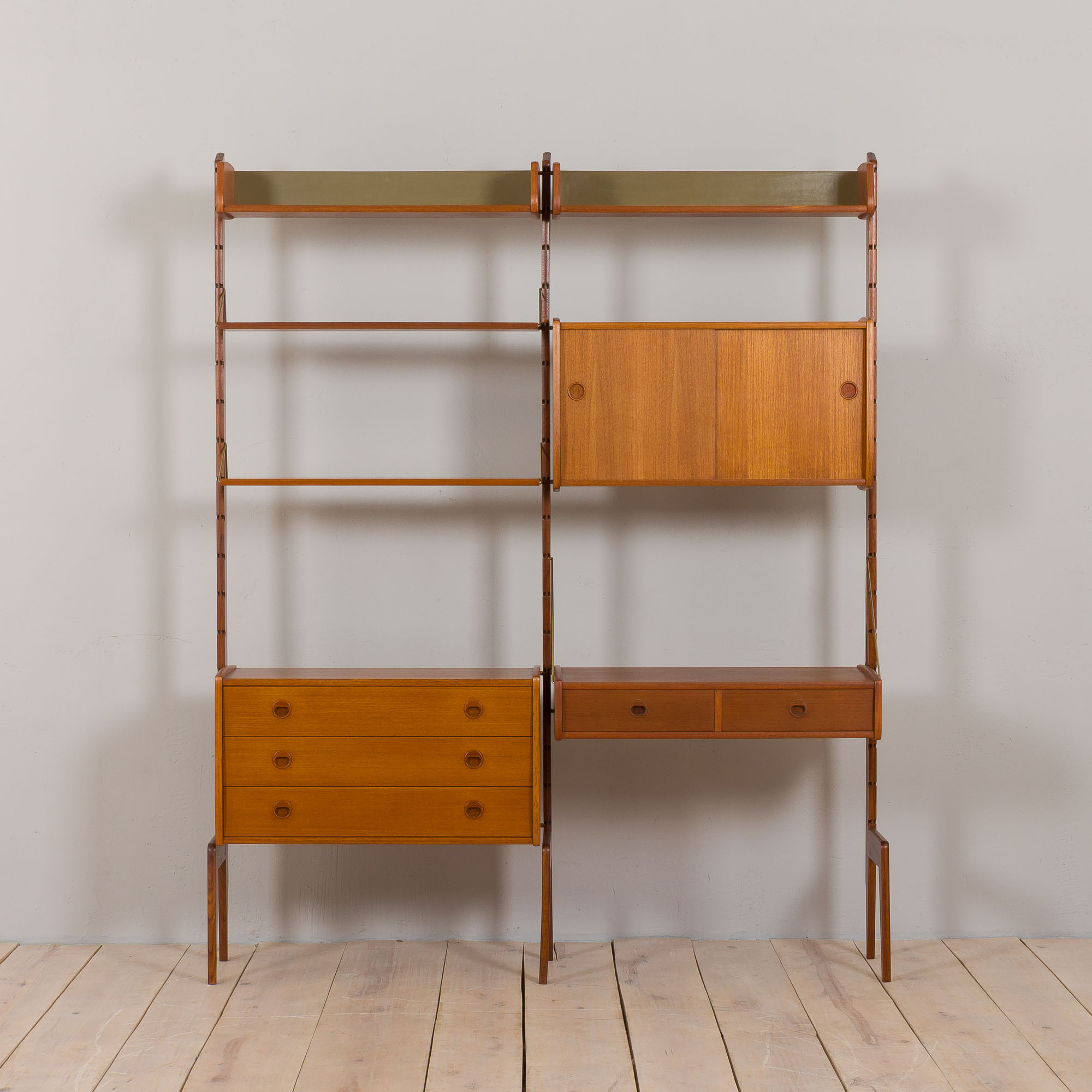 Scandinavian modern freestanding bookcase Ergo by John Texemon, Norway, 1960s.