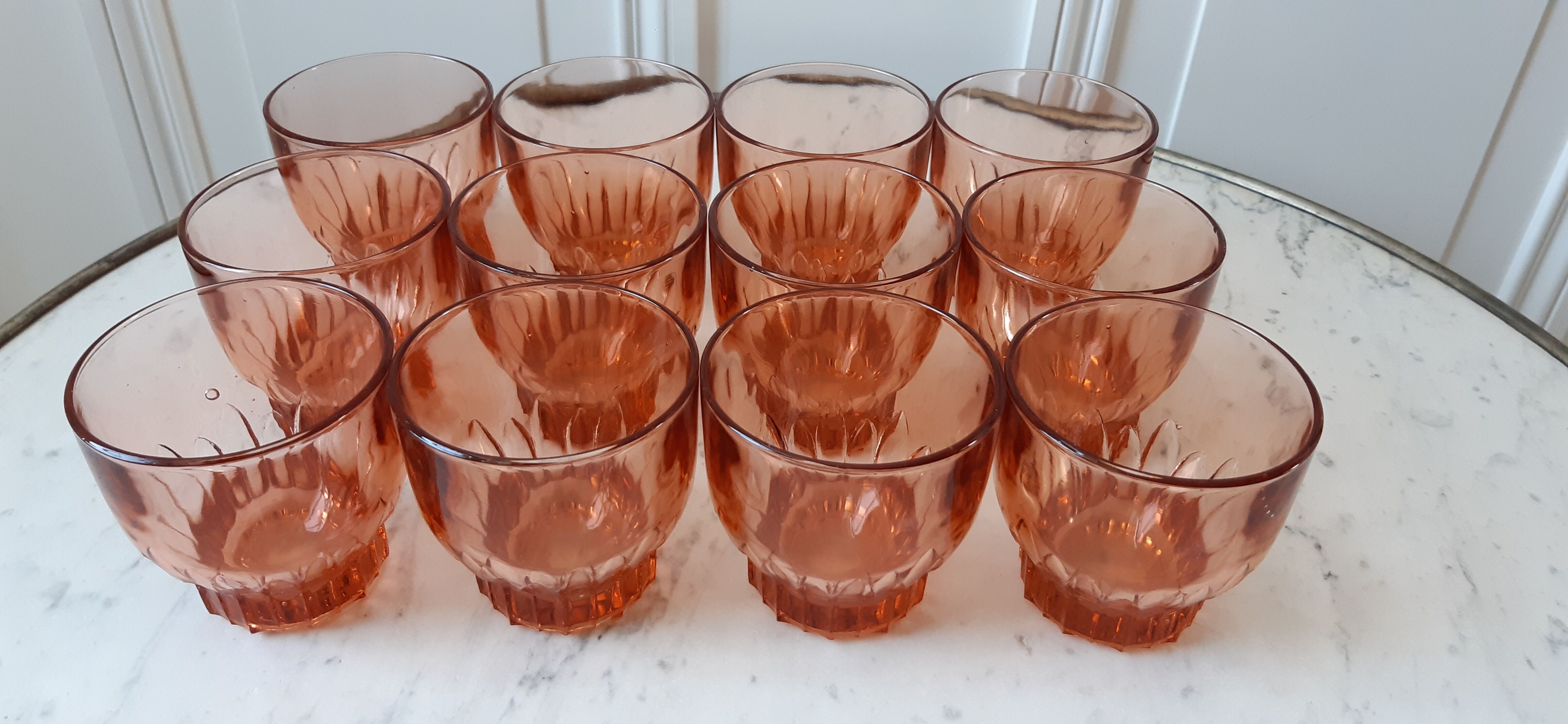 Lot de 12 verres à eau en verre rose art déco