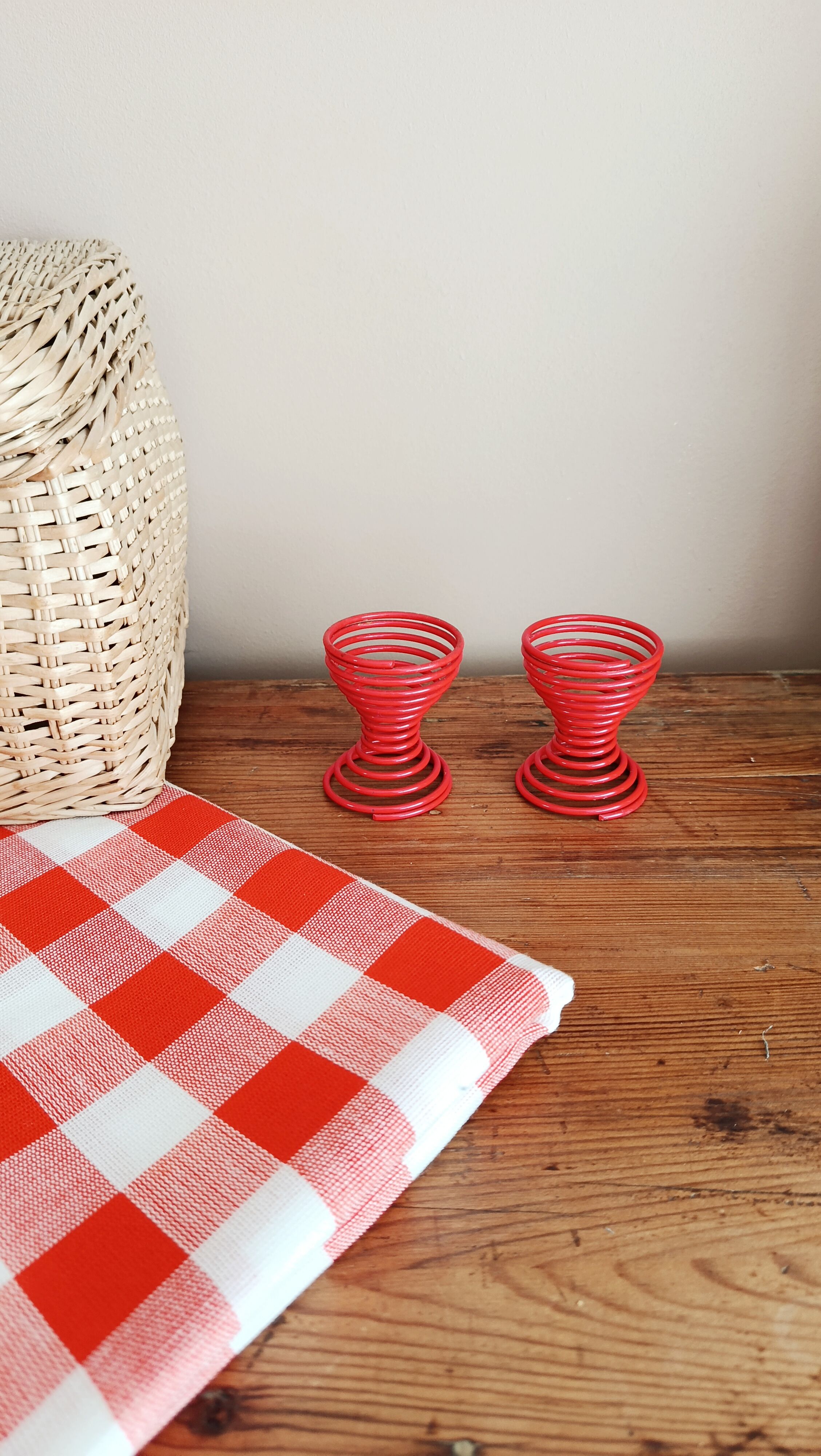 Set of 2 spring egg cups