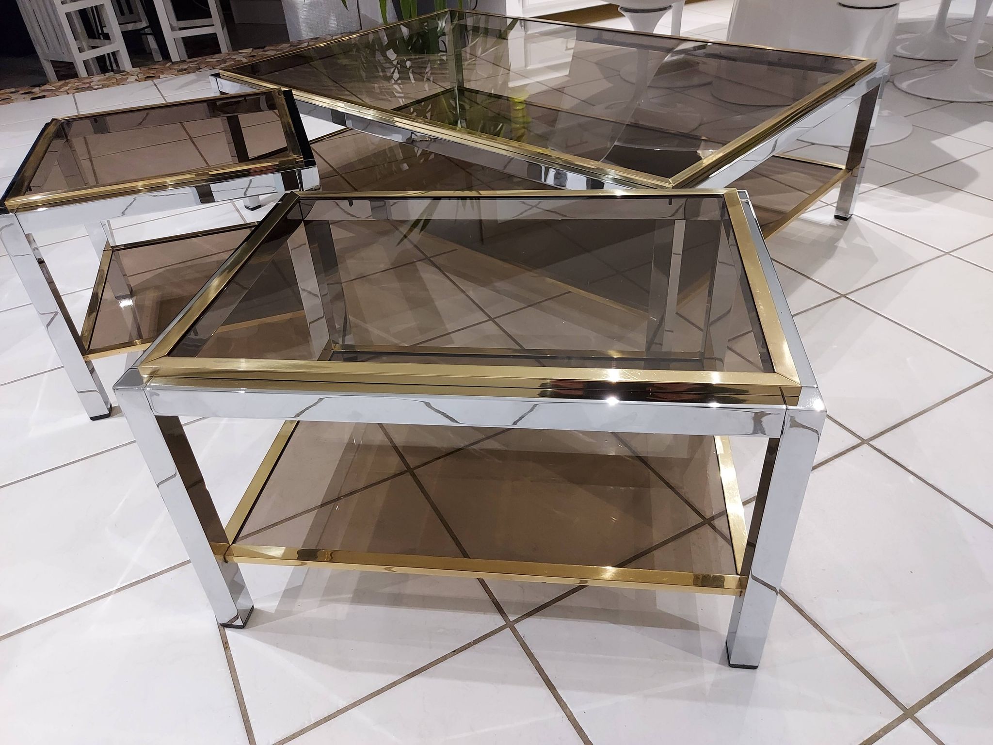 Italia lounge coffee table and vintage sofa tips ITALIA by Willy Rizzo 1970