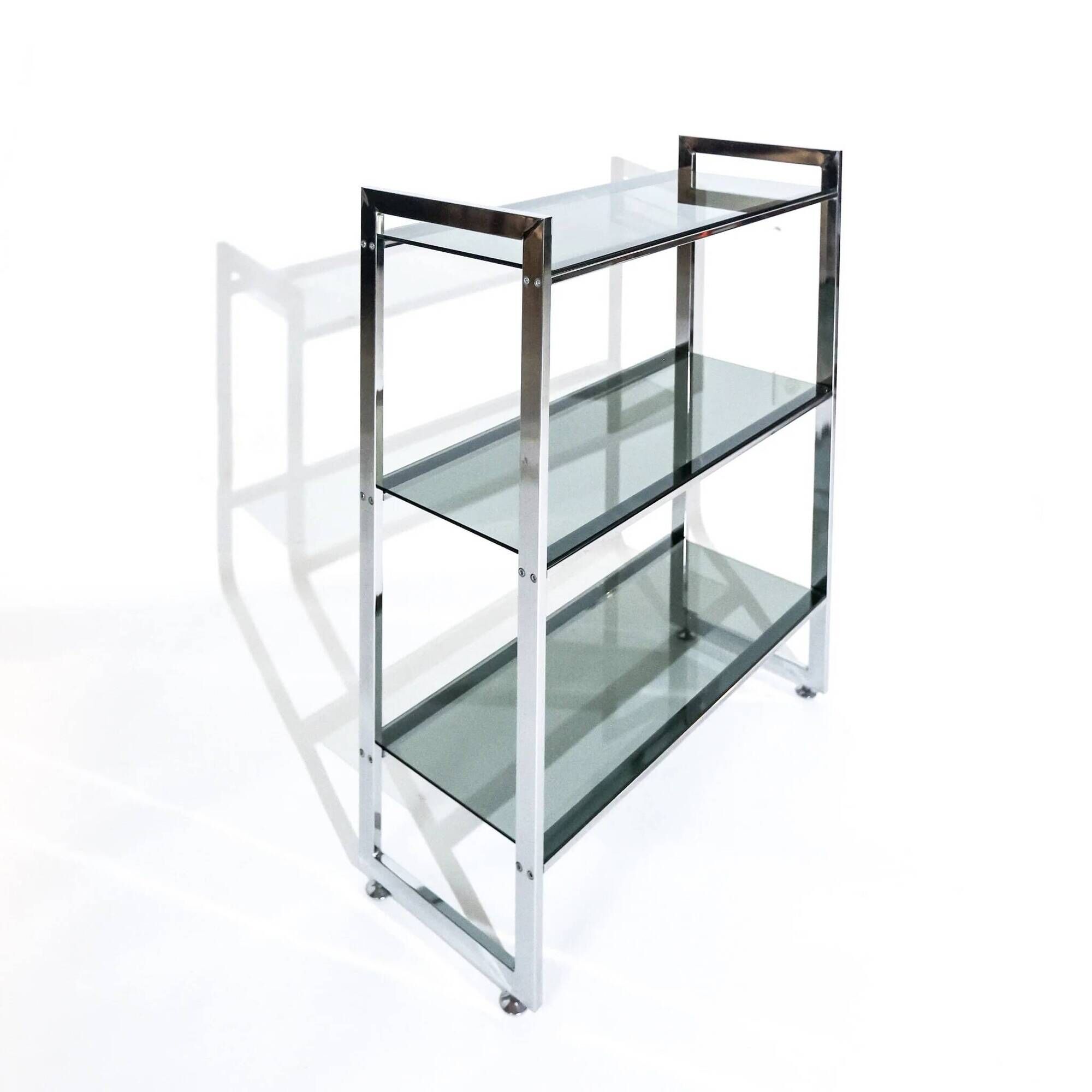 Vintage Italian freestanding shelf in chrome with glass shelves, 1970s.