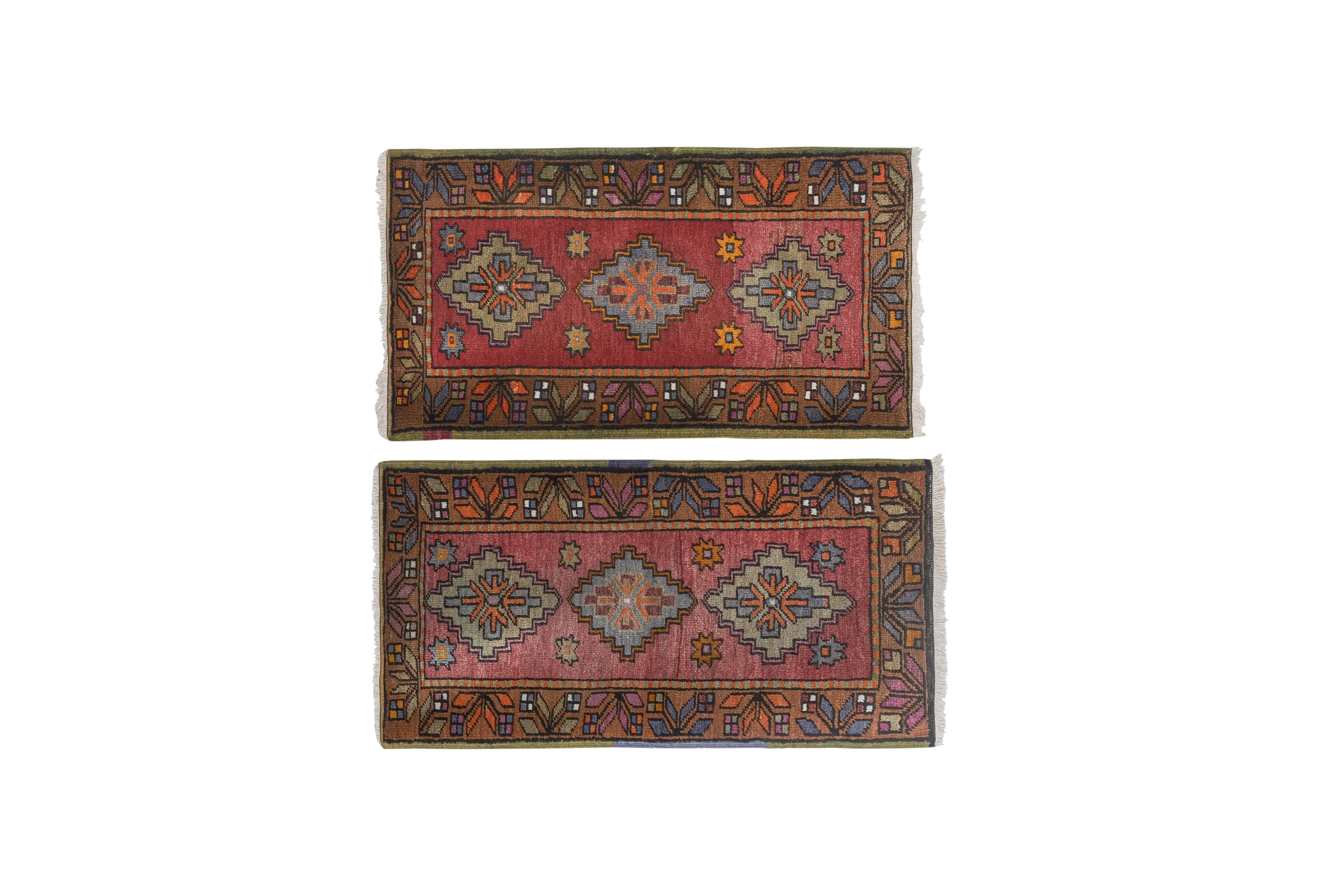 Vintage Turkish rug from Oushak, hand woven55x106 58x103 cm