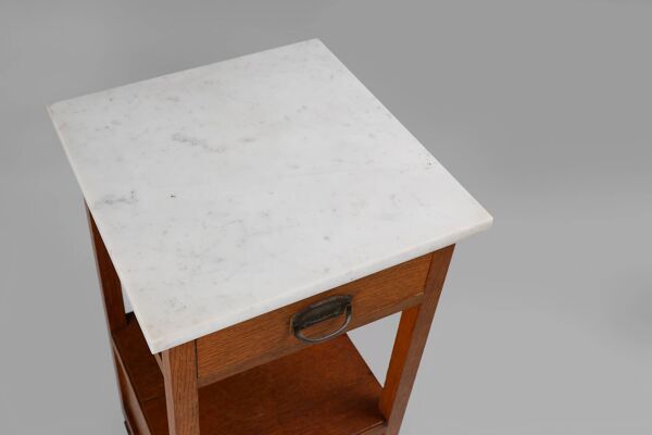 Table de chevet Art Déco française avec plateau en marbre de Carrare, vers 1920
