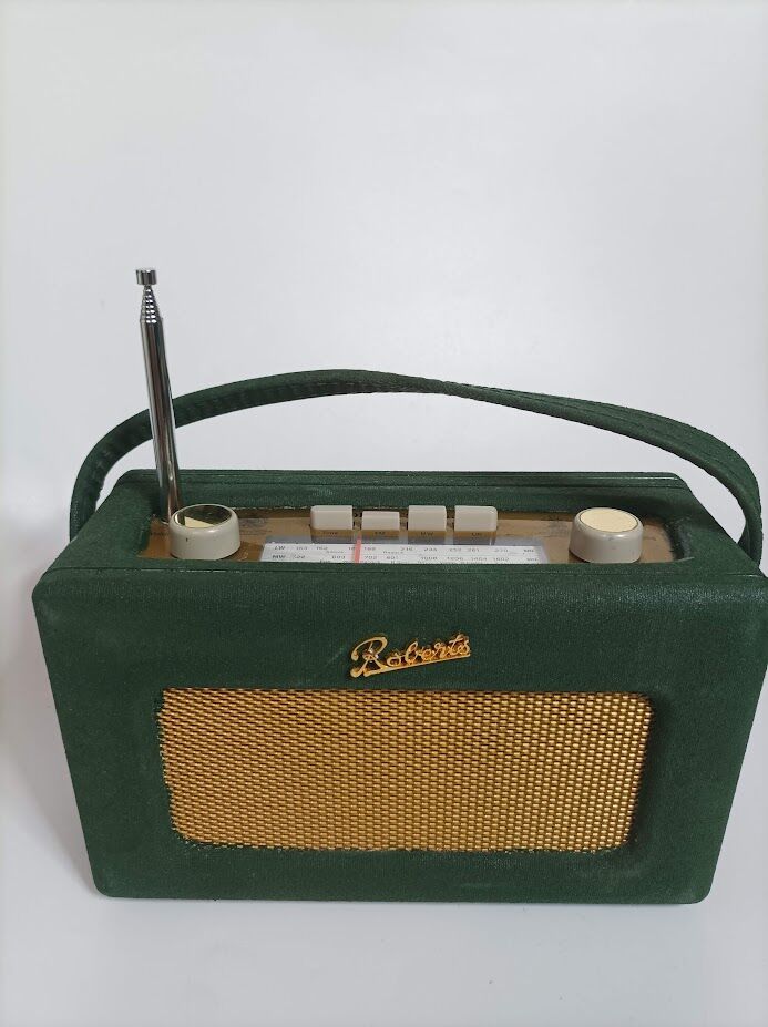 Radio Roberts Revival vintage 1950/60 analog AM/FM/LW Rare!