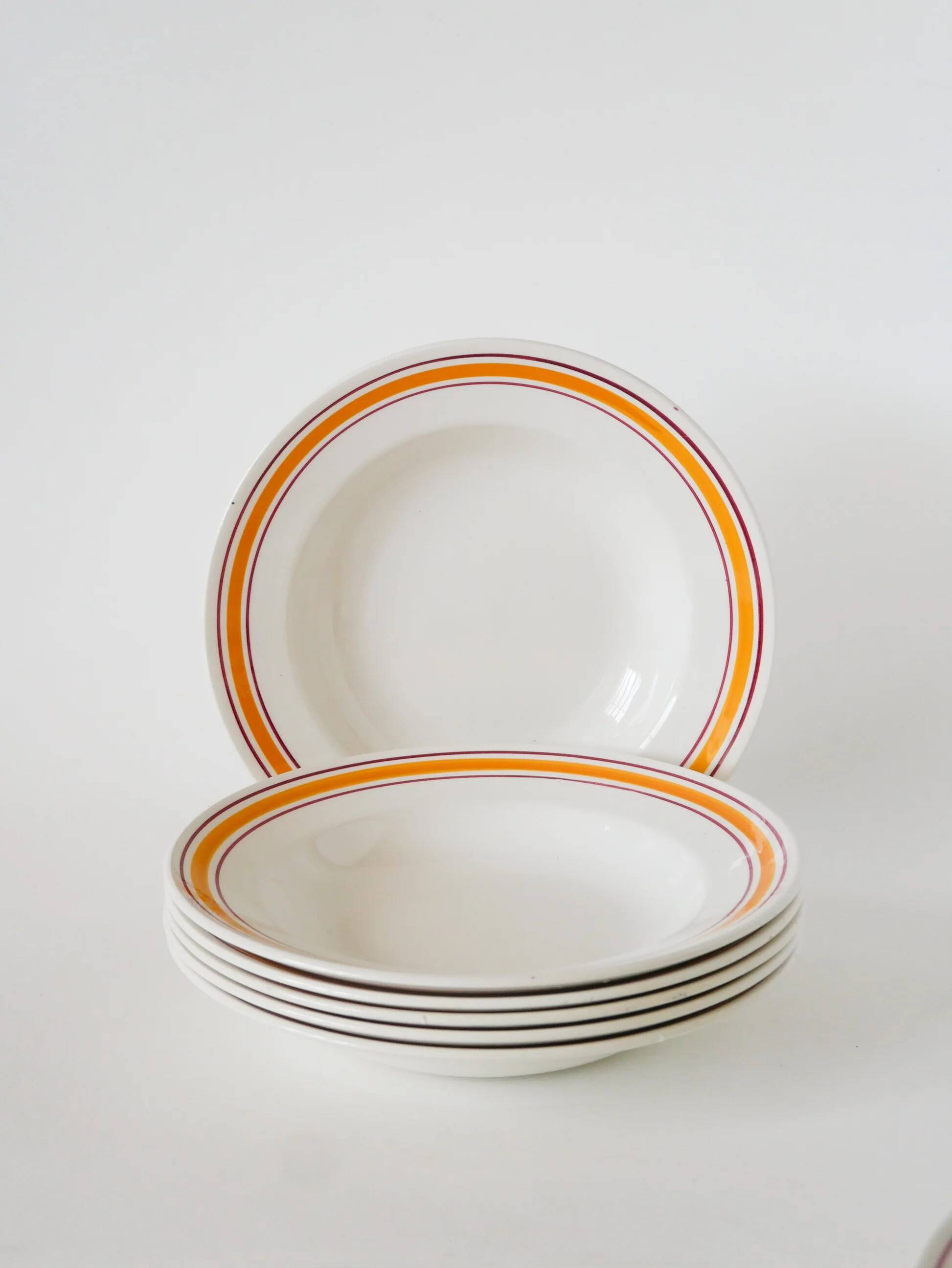 Set of 6 deep plates, yellow and burgundy borders, 1960.