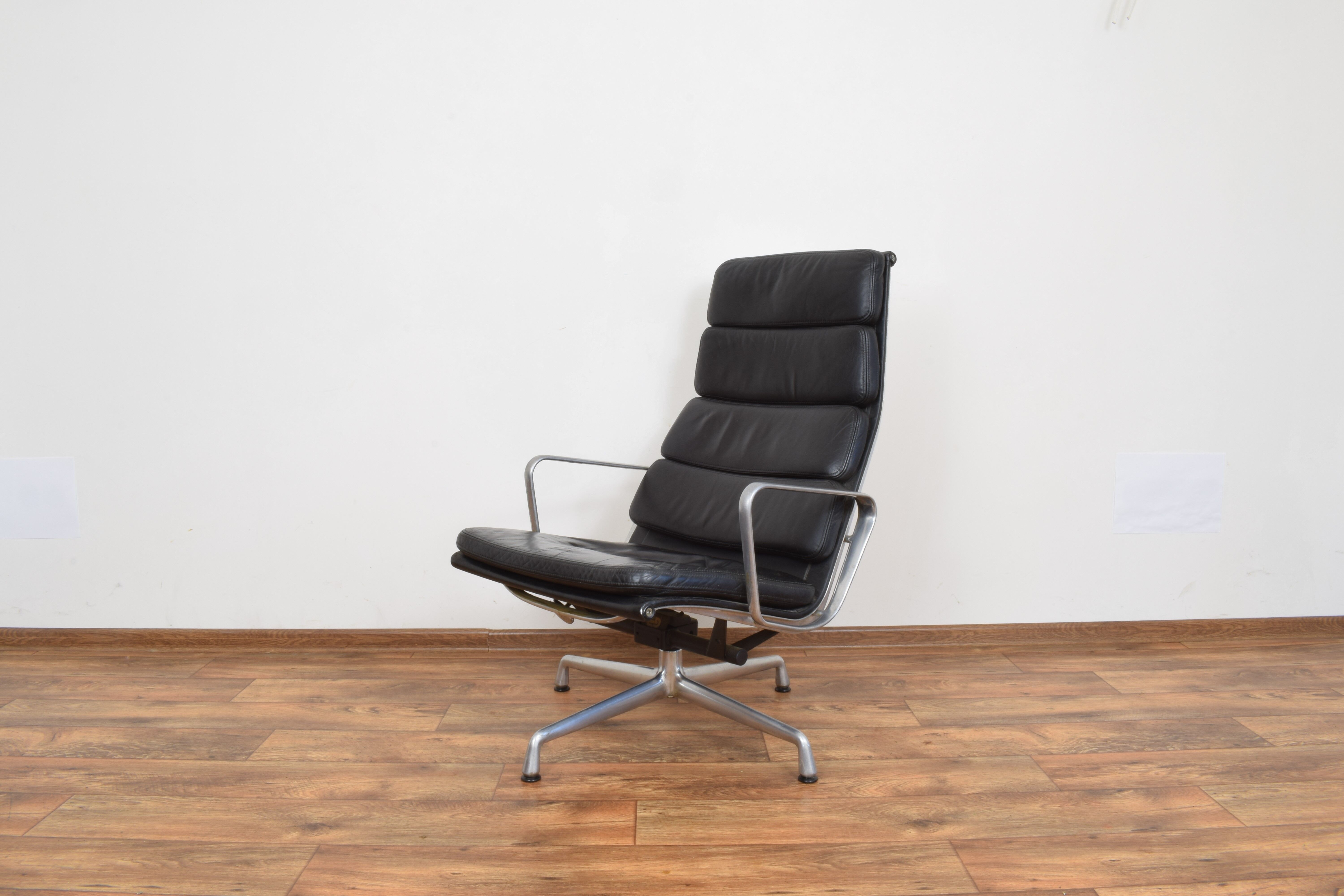 Model EA222 lounge chair by Ray & Charles Eames for Vitra, 1980s