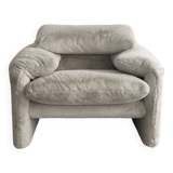 Maralunga armchair by Vico Magistretti for Cassina in fur