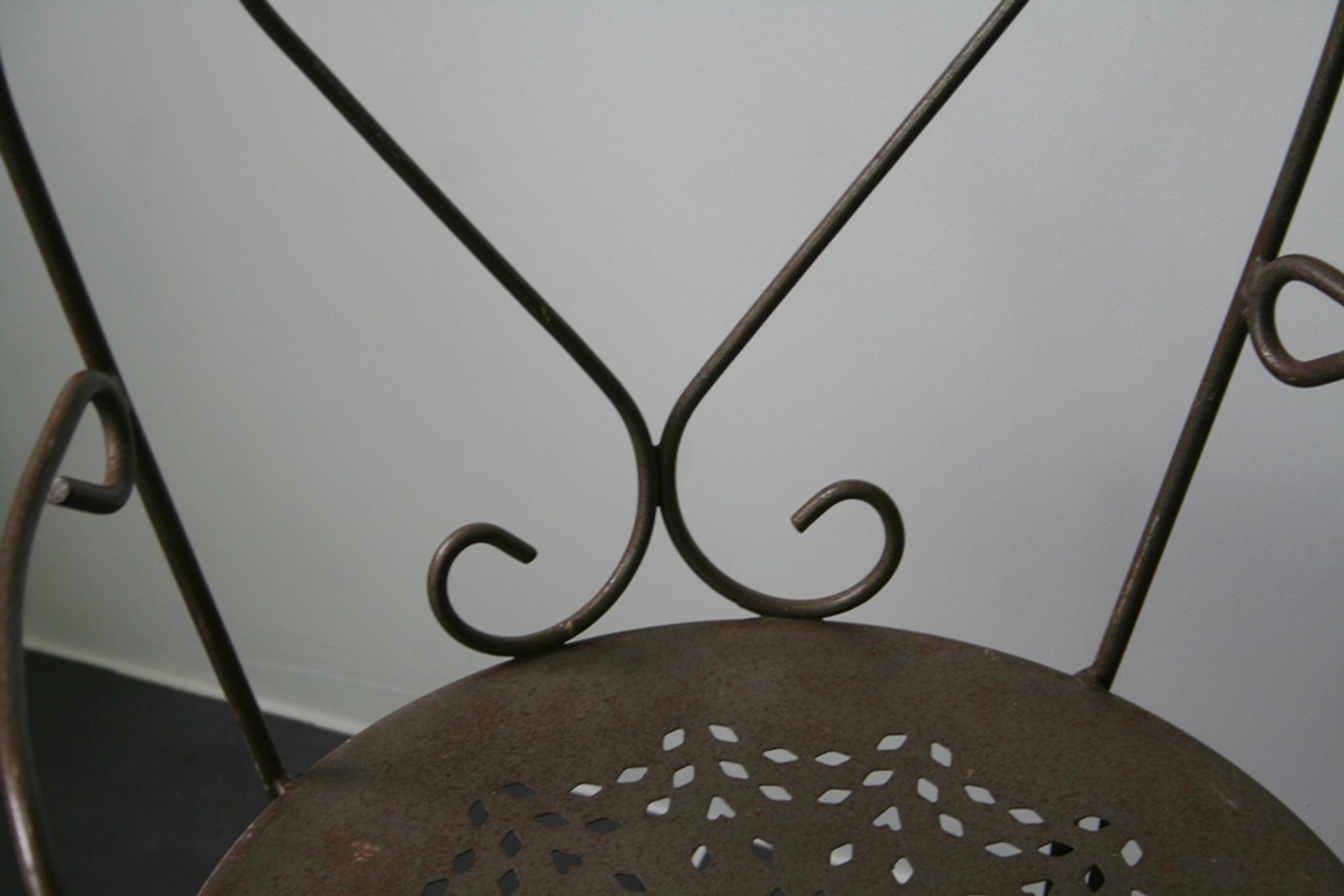 Series of 4 chairs of garden furniture wrought iron full years 60