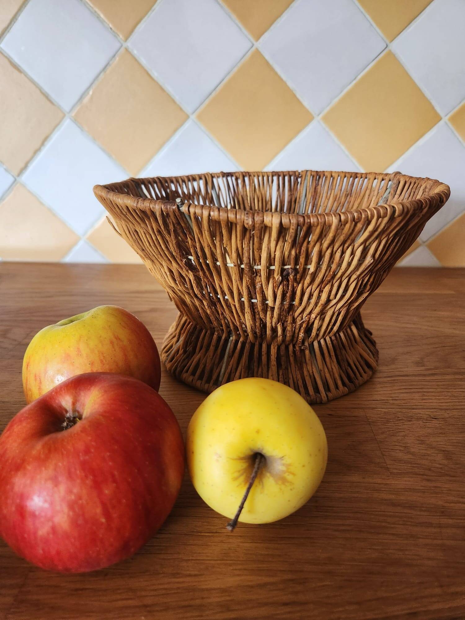 vintage wicker basket "Cottagecore" style