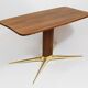 Table basse Oswald Haerdtl x Hagenauer Vienne en laiton et noyer, Autriche, années 1950