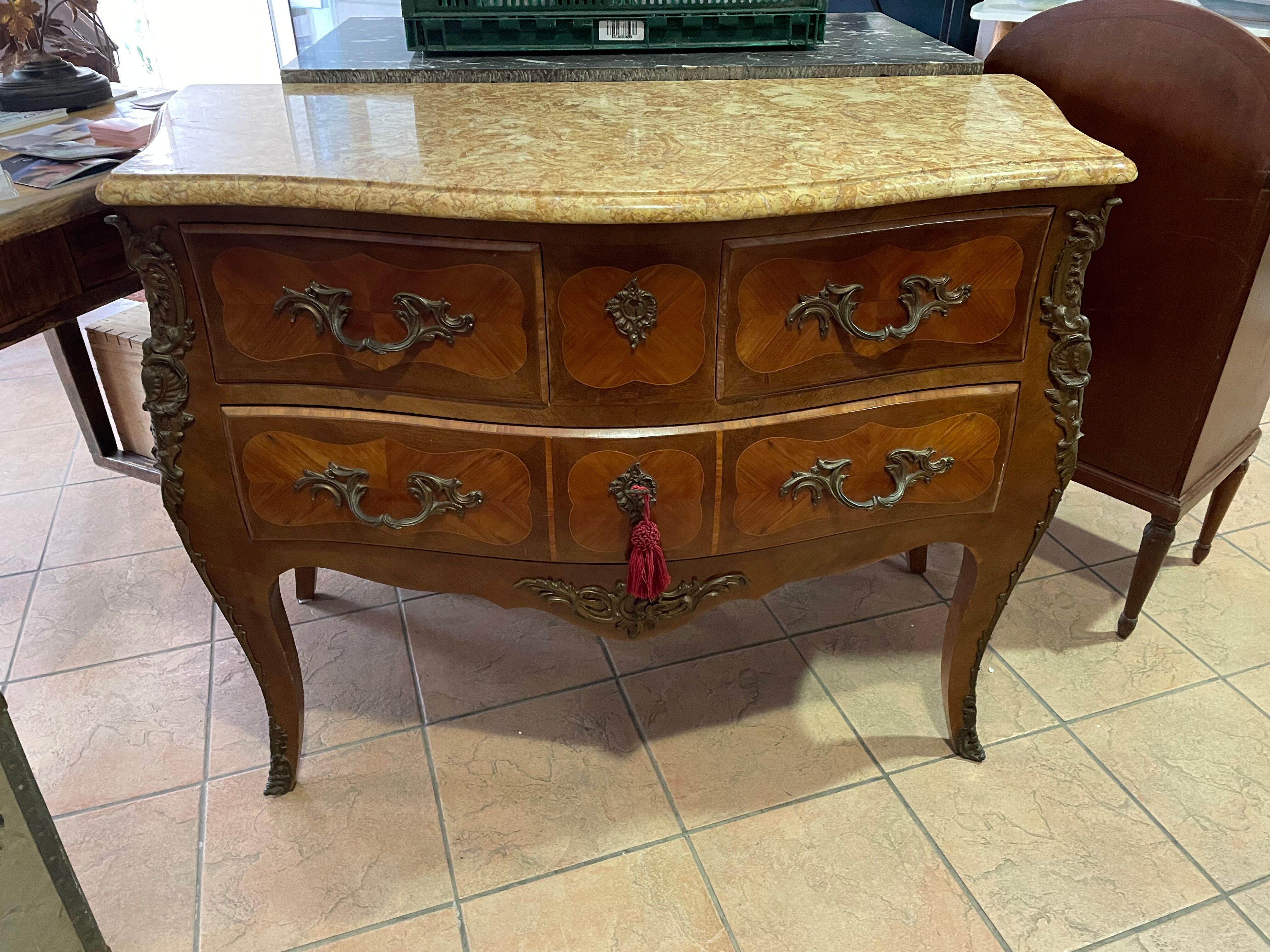 Commode Louis XVI marquetry