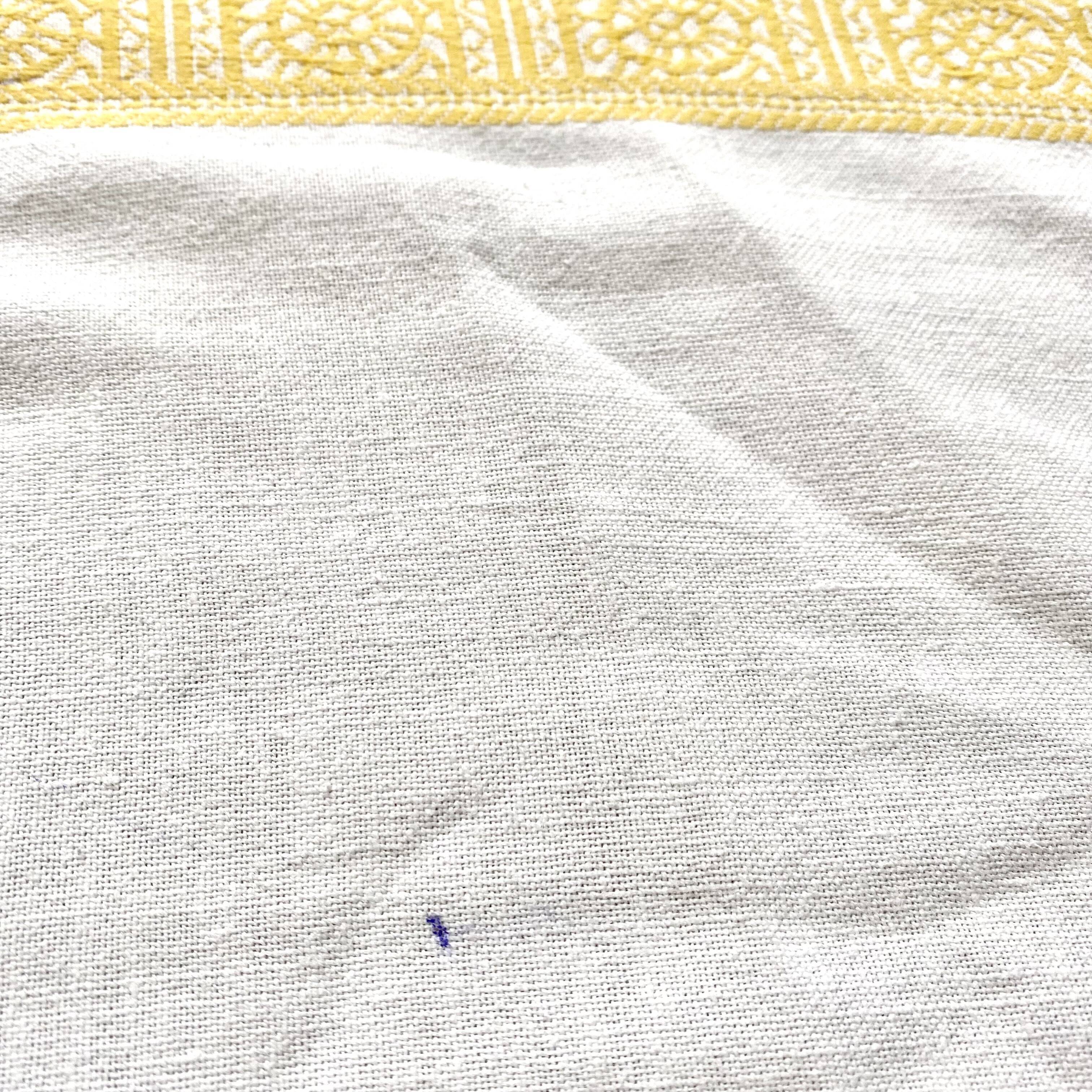 Vintage rectangular tablecloth 145 X 190 and assorted towels