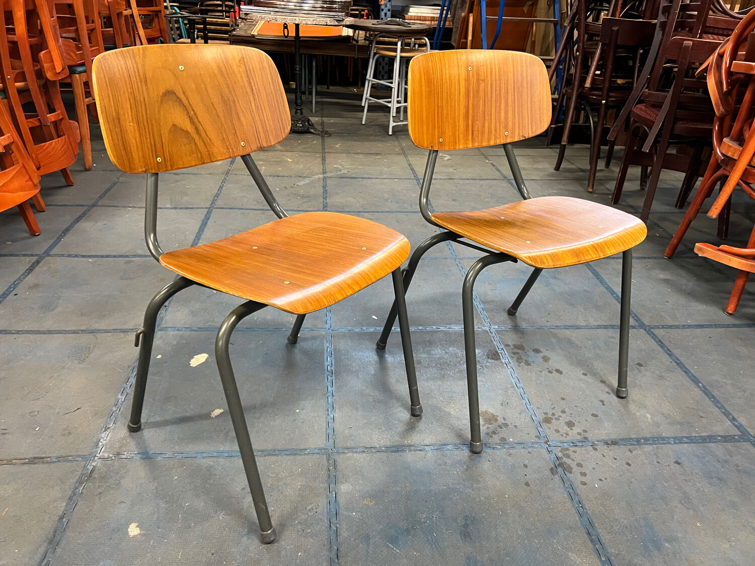Pair of Kho Liang chairs, édition Car Katwijk