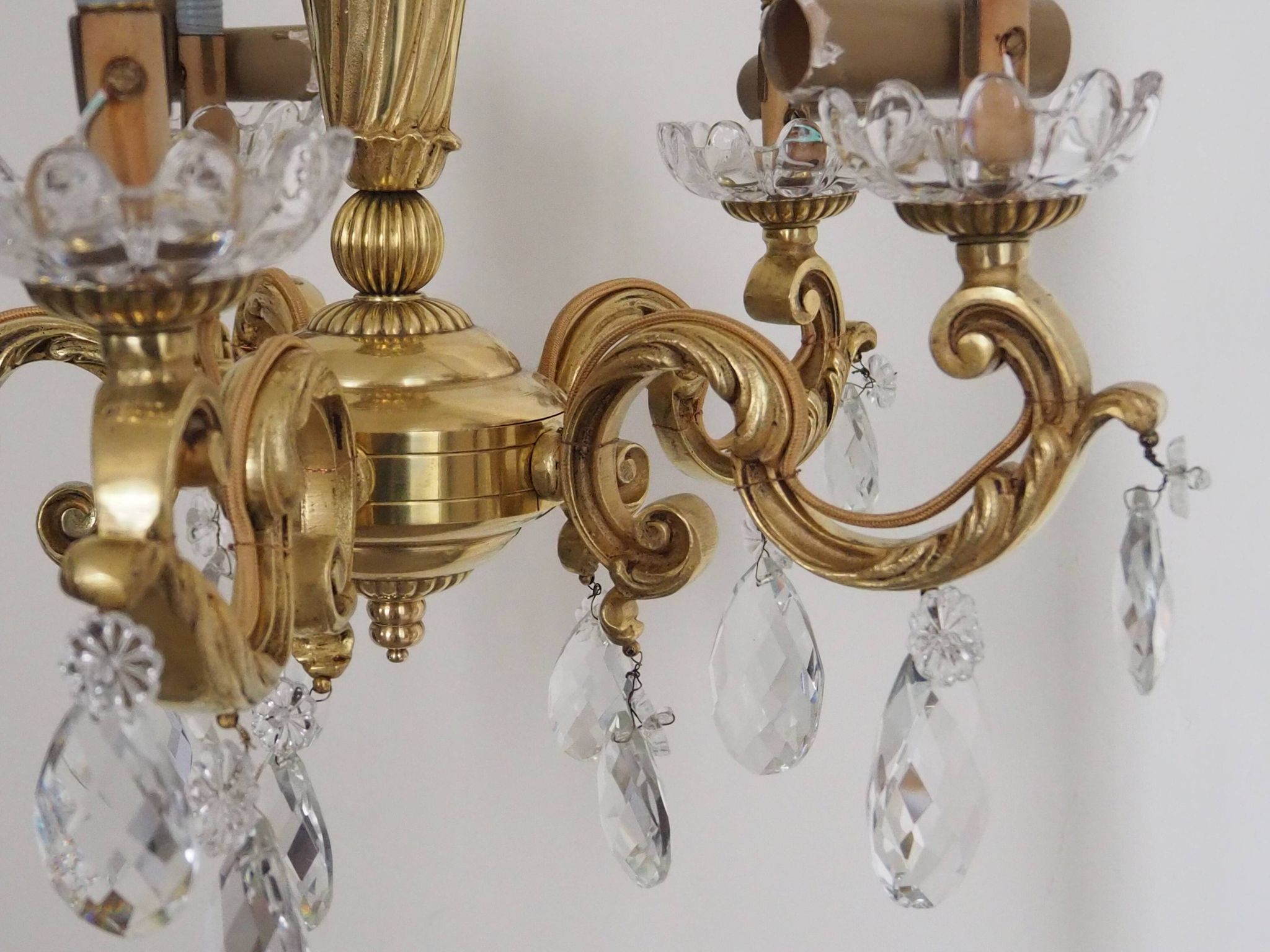 Solid bronze chandelier with crystal pendants and candle holders - Lucien GAU