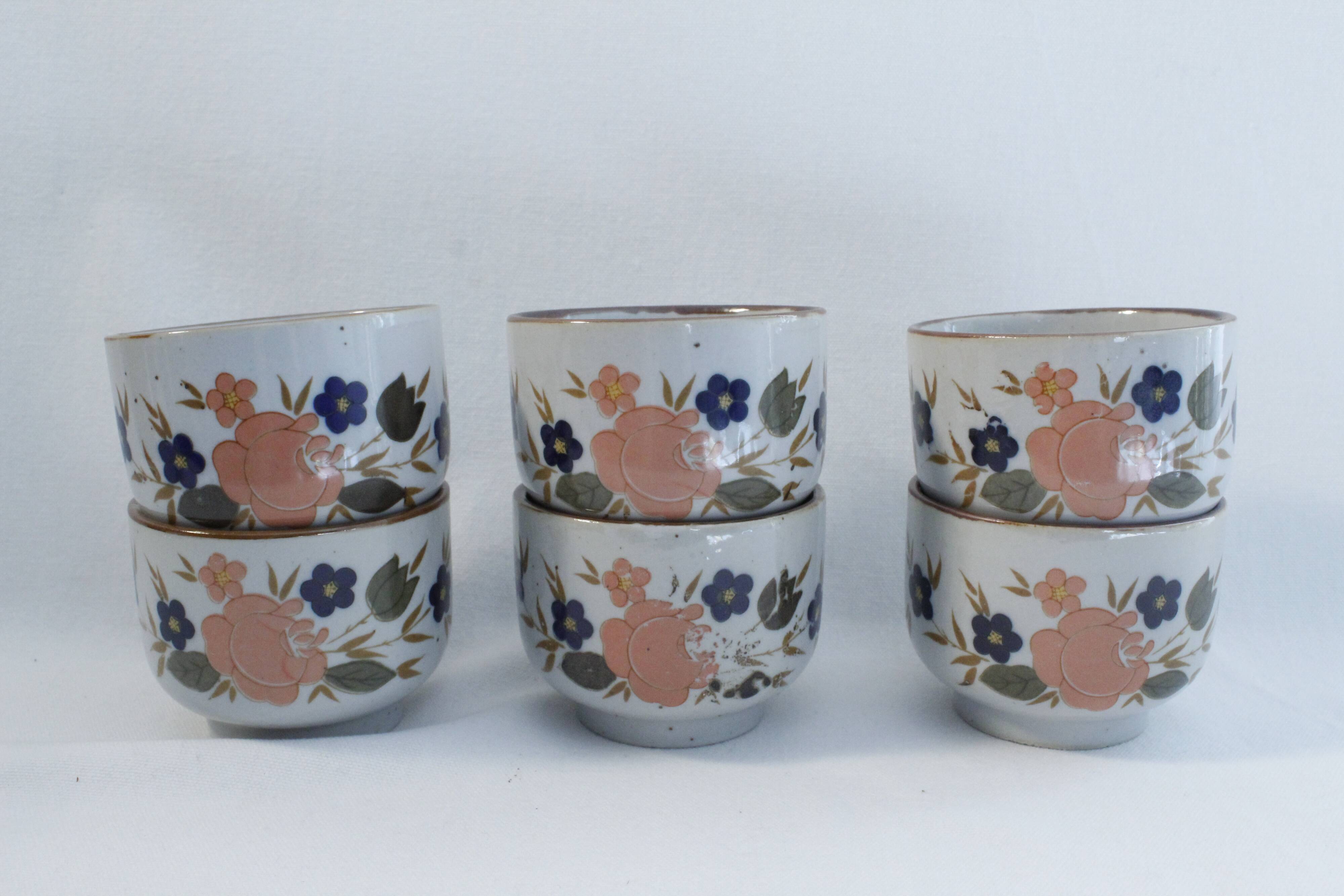 Set of 6 tea cups vintage floral patterns