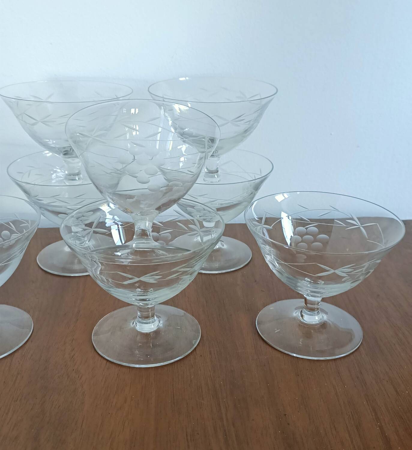 9 hand-cut art deco champagne glasses
