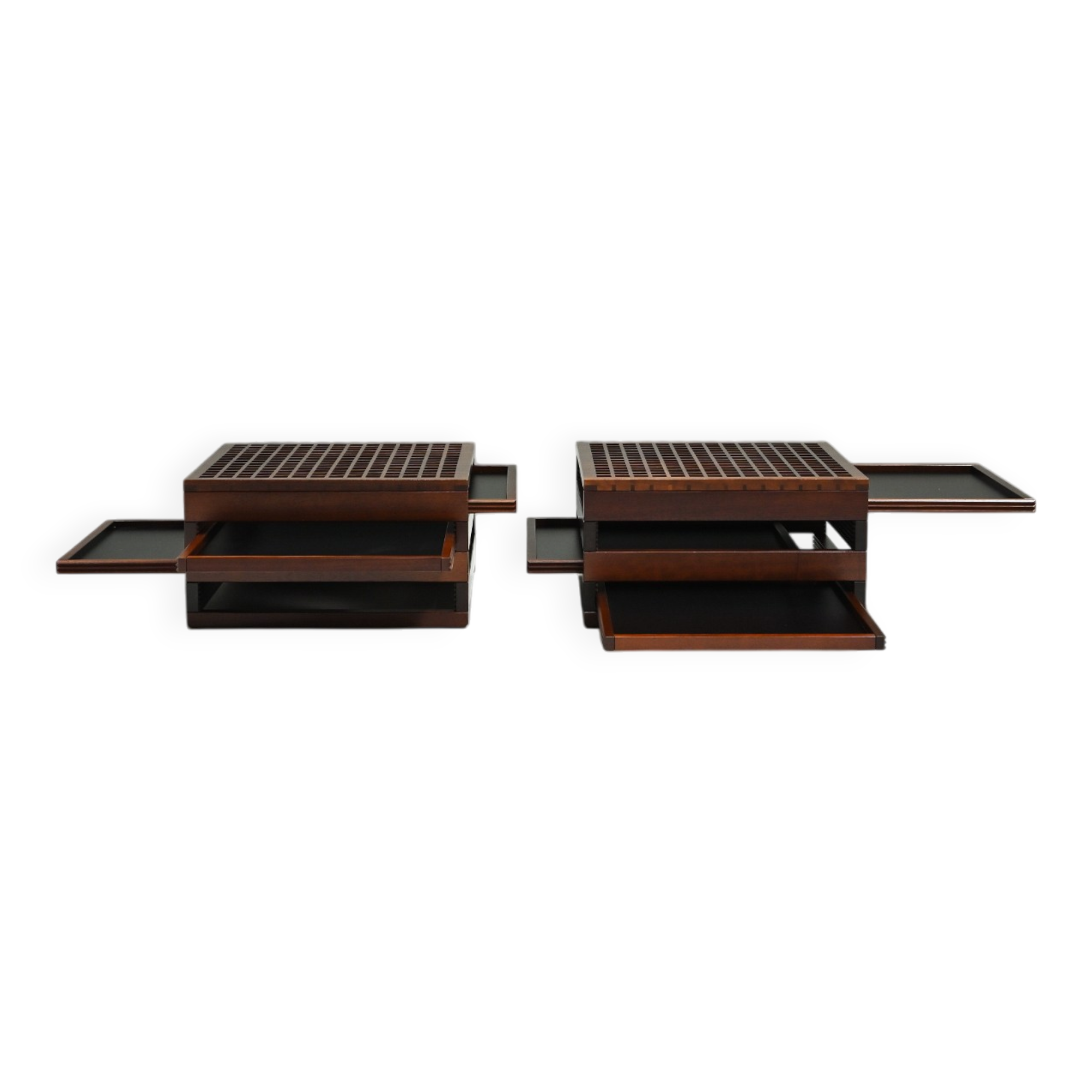 Set of 2 Tetra tables by Bernard Vuarnesson for Bellato, 1980s Italy.