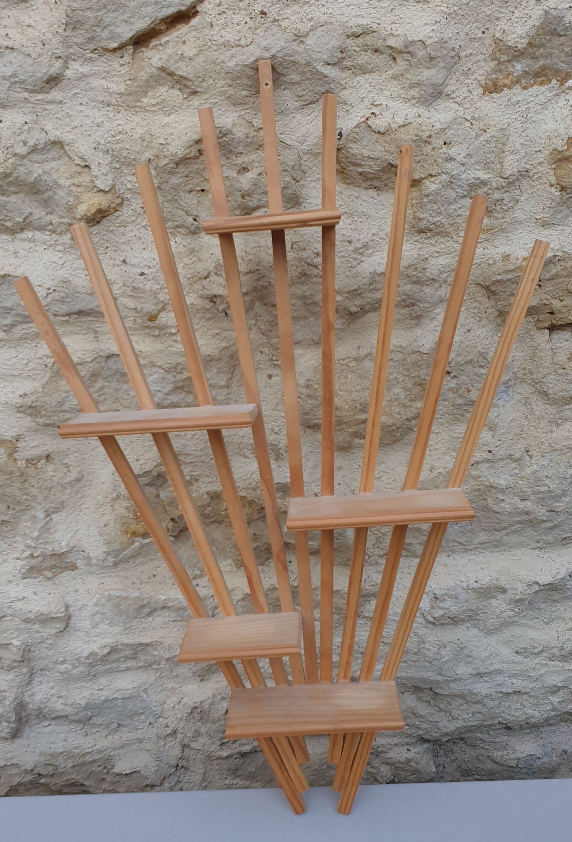 Fan shelf